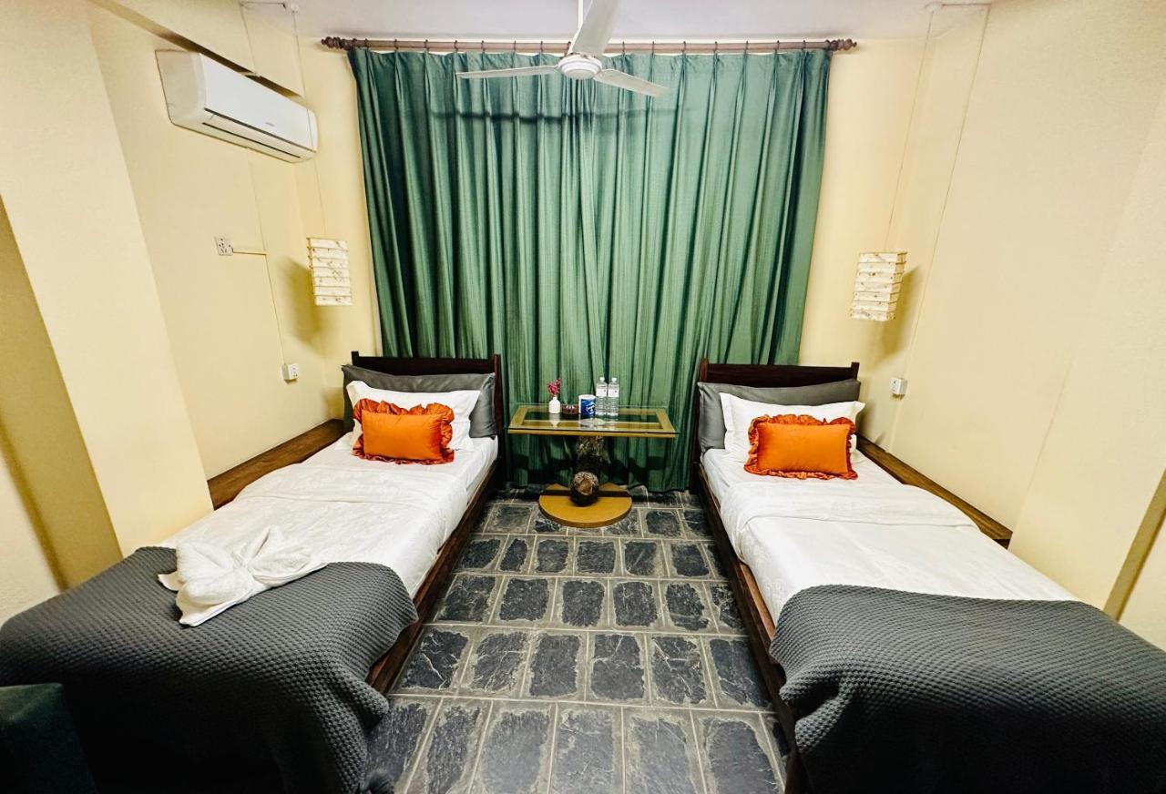 Hotel Darwin Катманду Екстер'єр фото